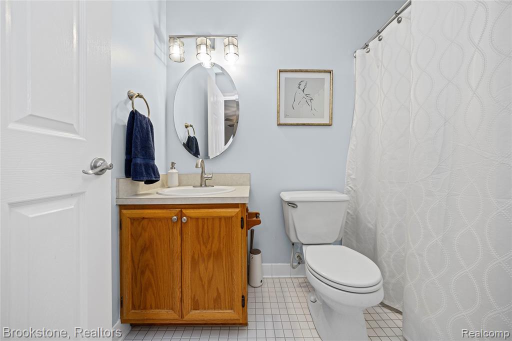 510 Woodland Hills Drive, Walled Lake, MI 48390 — Photo 33