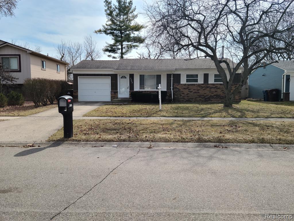 9242 PANAMA Avenue, Ypsilanti, MI 48198 — Photo 3