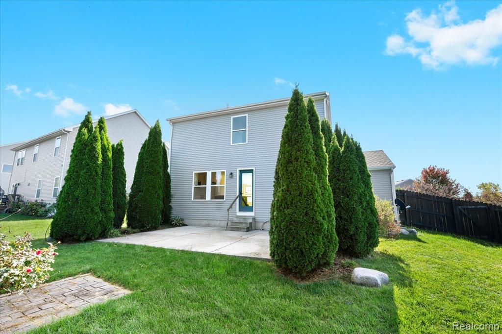 335 Sunbury Drive, Howell, MI 48855 — Photo 23