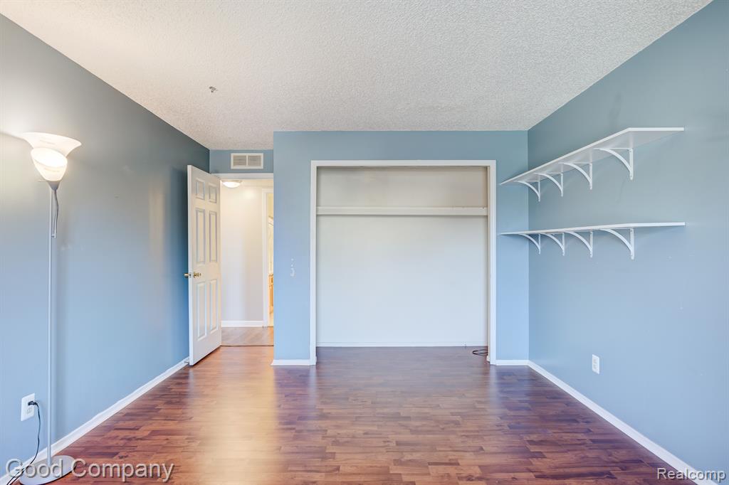 4910 HARBOR POINT Drive, 3, Waterford, MI 48329 — Photo 21