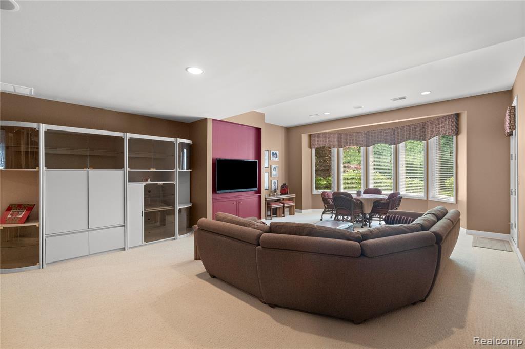 8479 Misty, Grand Blanc, MI 48439 — Photo 60
