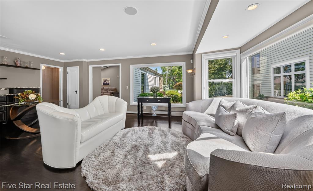 8931 Edgewood Park Drive, Commerce Twp, MI 48382 — Photo 14