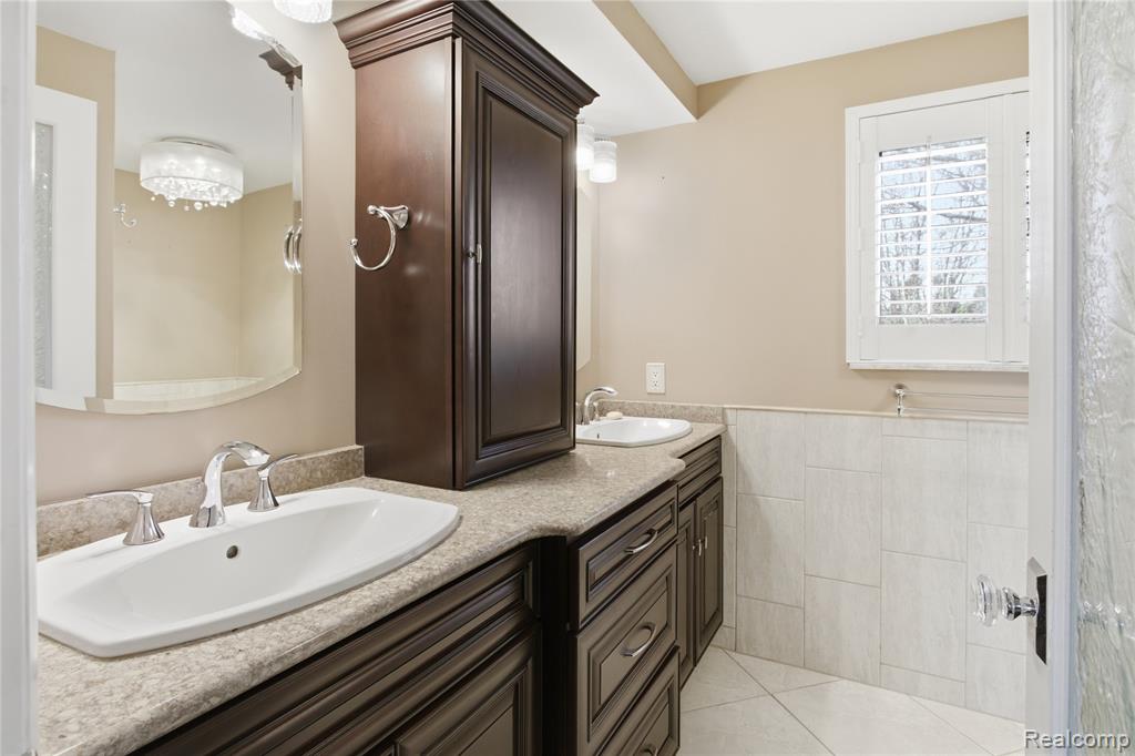 16213 Haverhill Drive, Macomb, MI 48044 — Photo 38