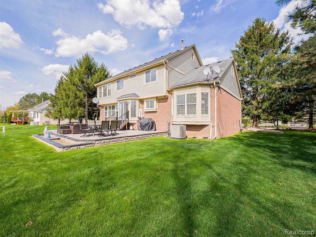 5221 Sandlewood Drive, Commerce Twp, MI 48382 — Photo 64