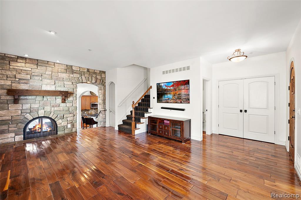 3875 Andover Avenue, Auburn Hills, MI 48326 — Photo 4
