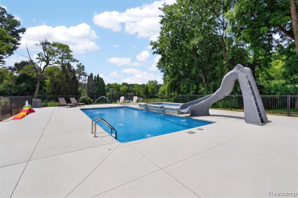 5136 Commerce Road, West Bloomfield, MI 48324 — Photo 60