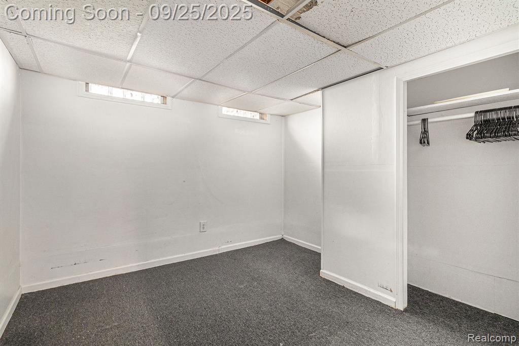 751 E Maxlow Avenue, Hazel Park, MI 48030 — Photo 17