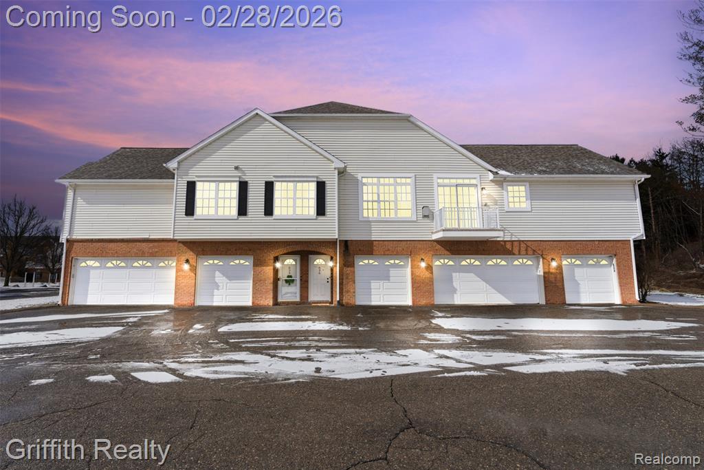 636 Olde English Circle, Howell, MI 48855 — front exterior