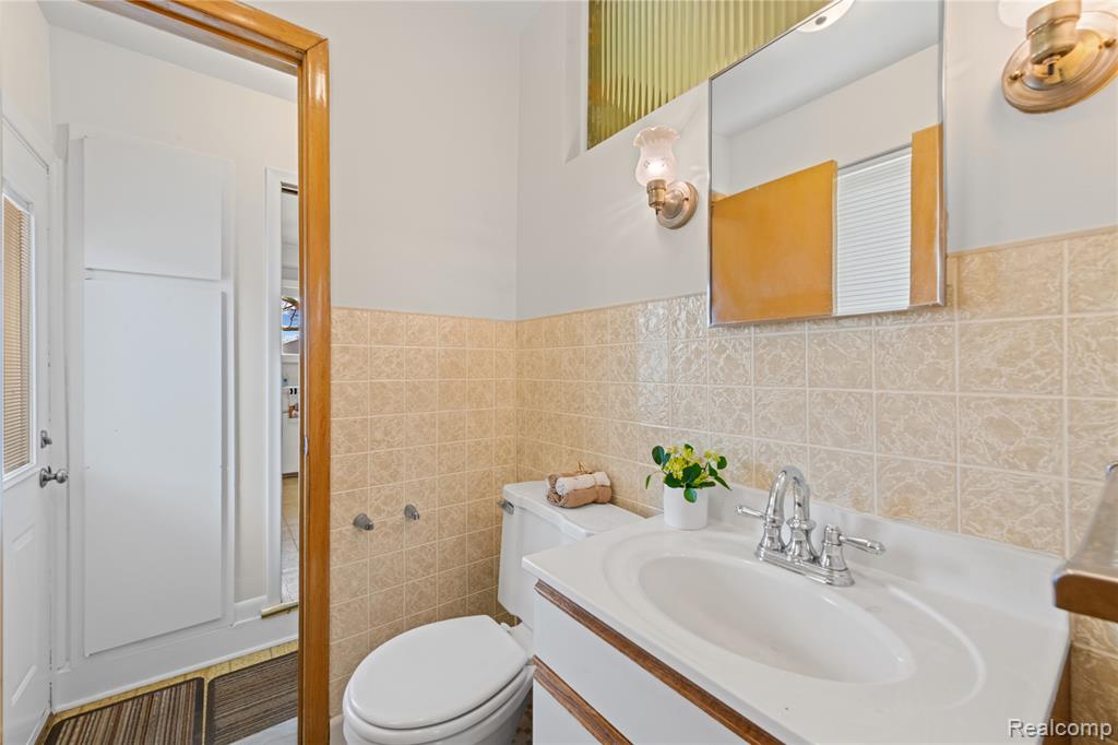 25629 Ridgeway Street, Dearborn Heights, MI 48127 — Photo 15