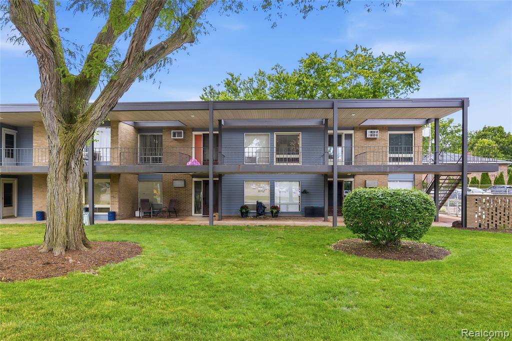 15055 HUBBARD Street, 28, Livonia, MI 48154