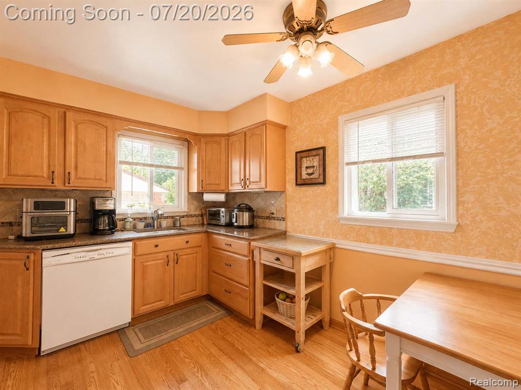 9100 Brentwood Street, Livonia, MI 48150 — Photo 7