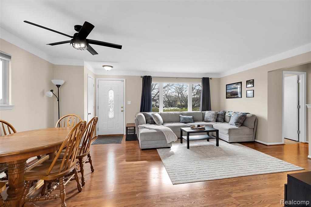 8731 N Hubbard Street, Westland, MI — Photo 3