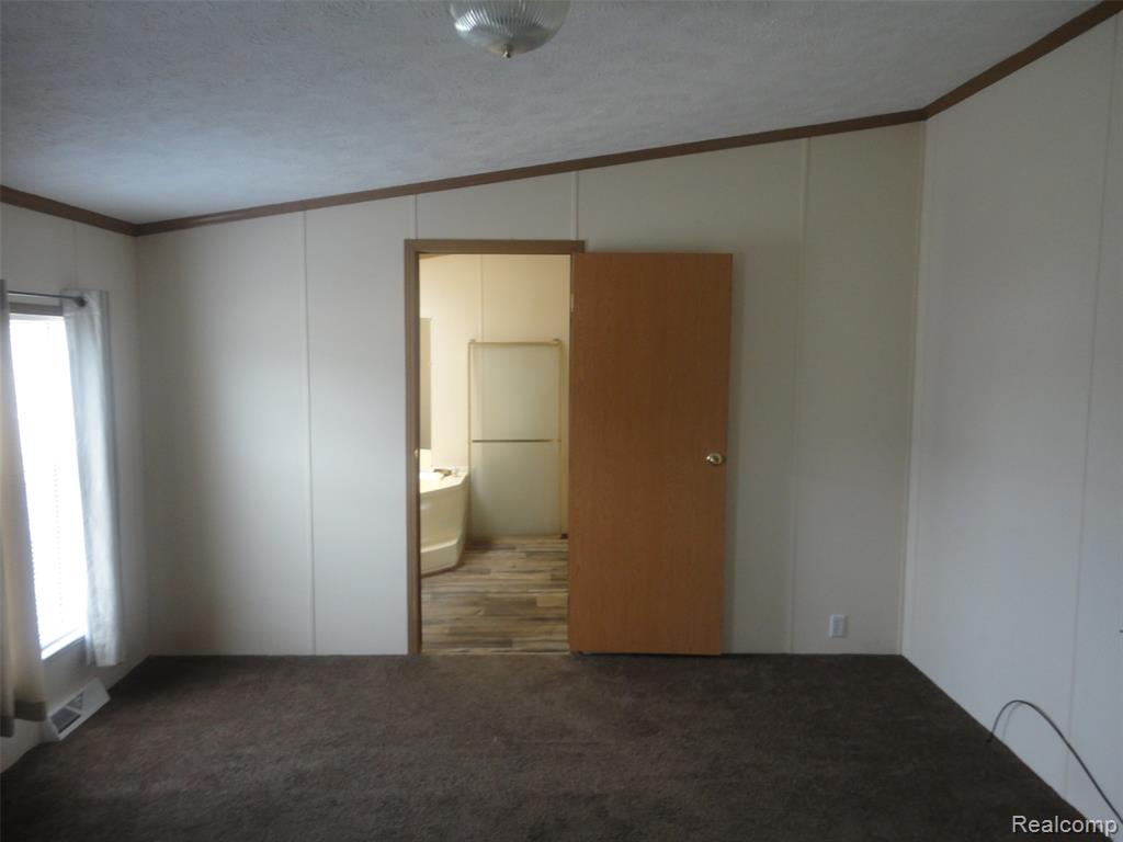13463 Pear Street, Carleton, MI 48117 — Photo 16