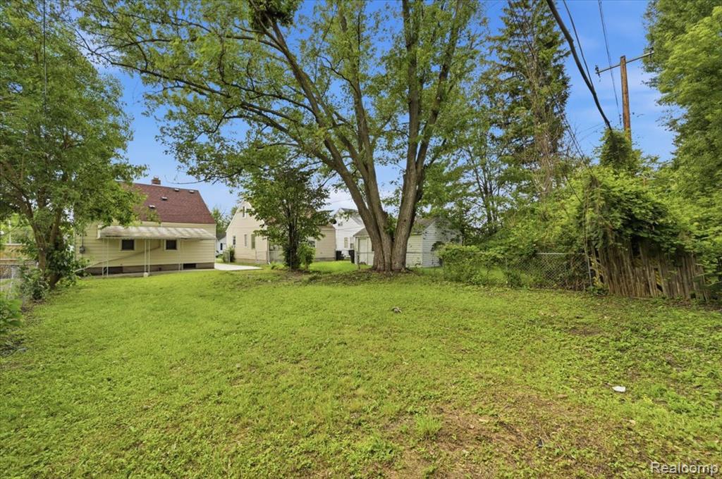 16069 Fairmount Drive, Detroit, MI 48205 — Photo 17