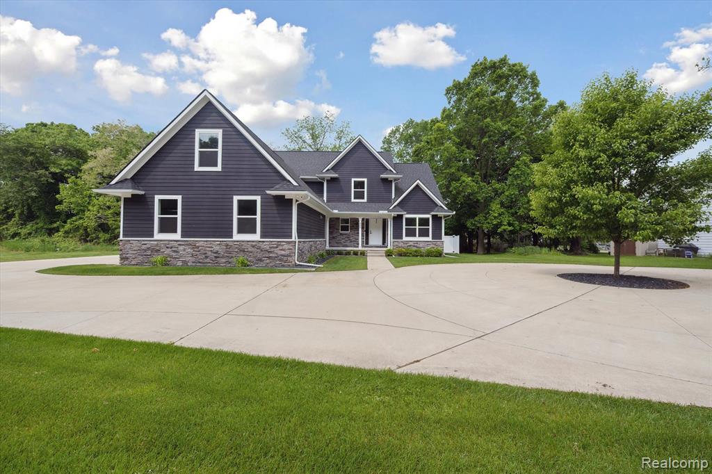 595 BRIGHTON LAKE RD, Brighton, MI 48116 — Photo 5