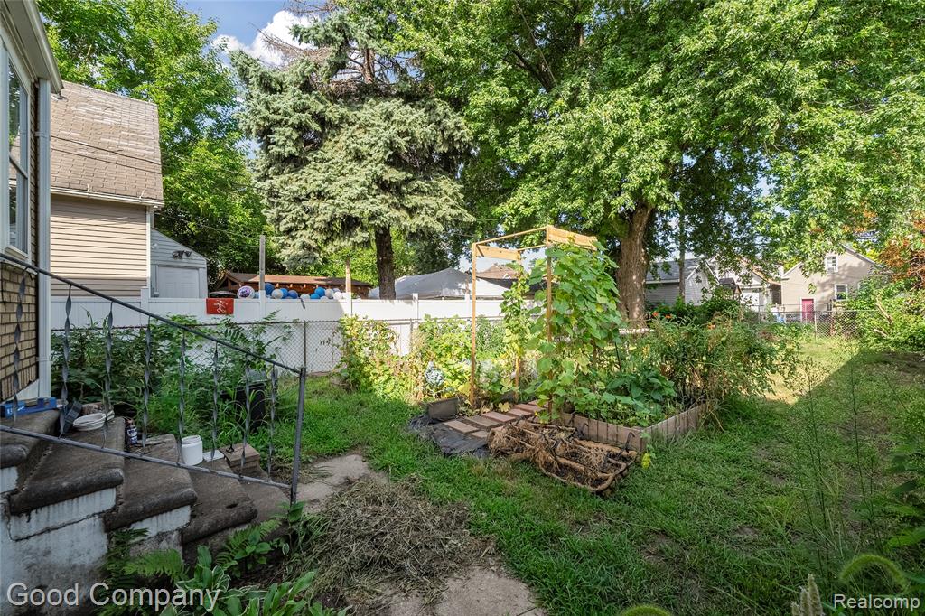 8792 Chamberlain Street, Detroit, MI 48209 — Photo 29