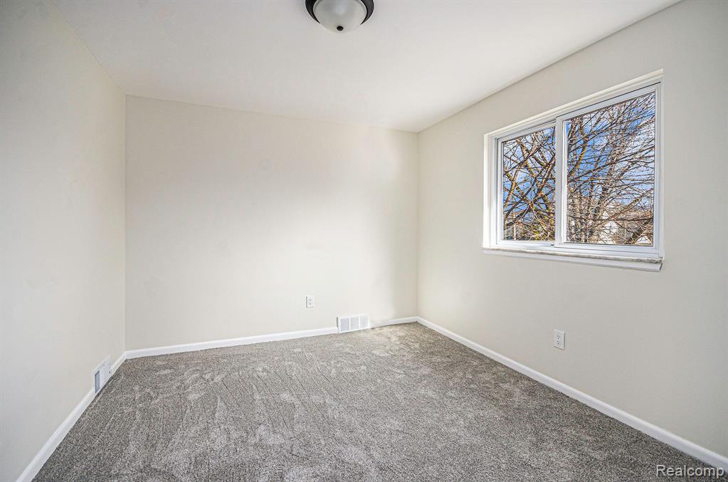 428 ALTER Road, Detroit, MI 48215 — Photo 22