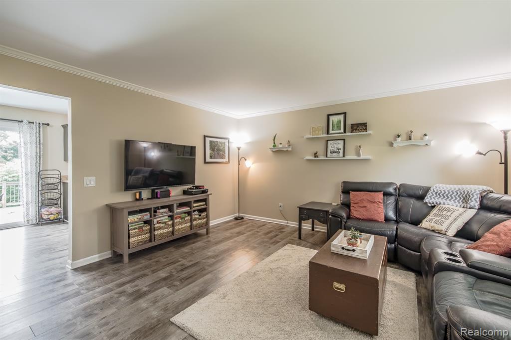 9618 Ridge Top Trail, Clarkston, MI 48348 — Photo 5