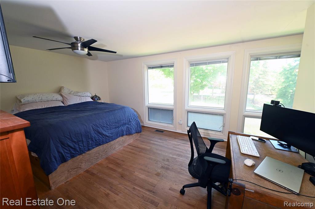 5382 Van Ness Drive, Bloomfield Hills, MI 48302 — Photo 16