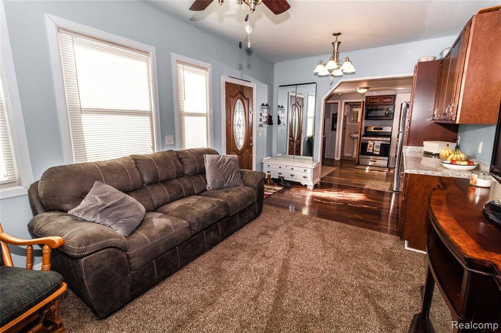 825 N Main Street, Lapeer, MI 48446 — Photo 12