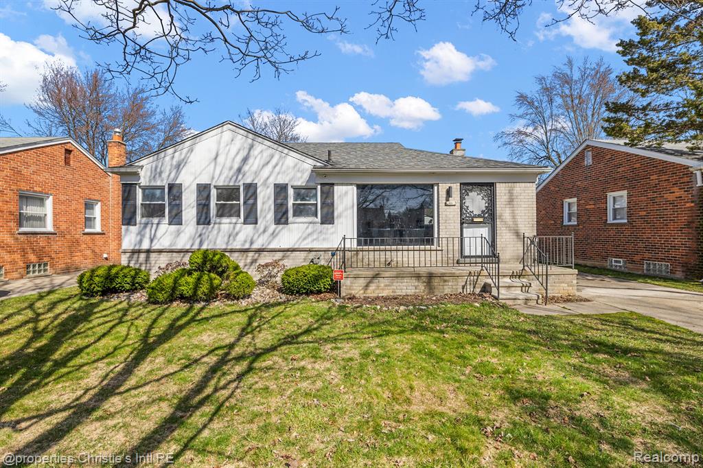 411 GREENWOOD Street, Inkster, MI 48141 — Photo 2