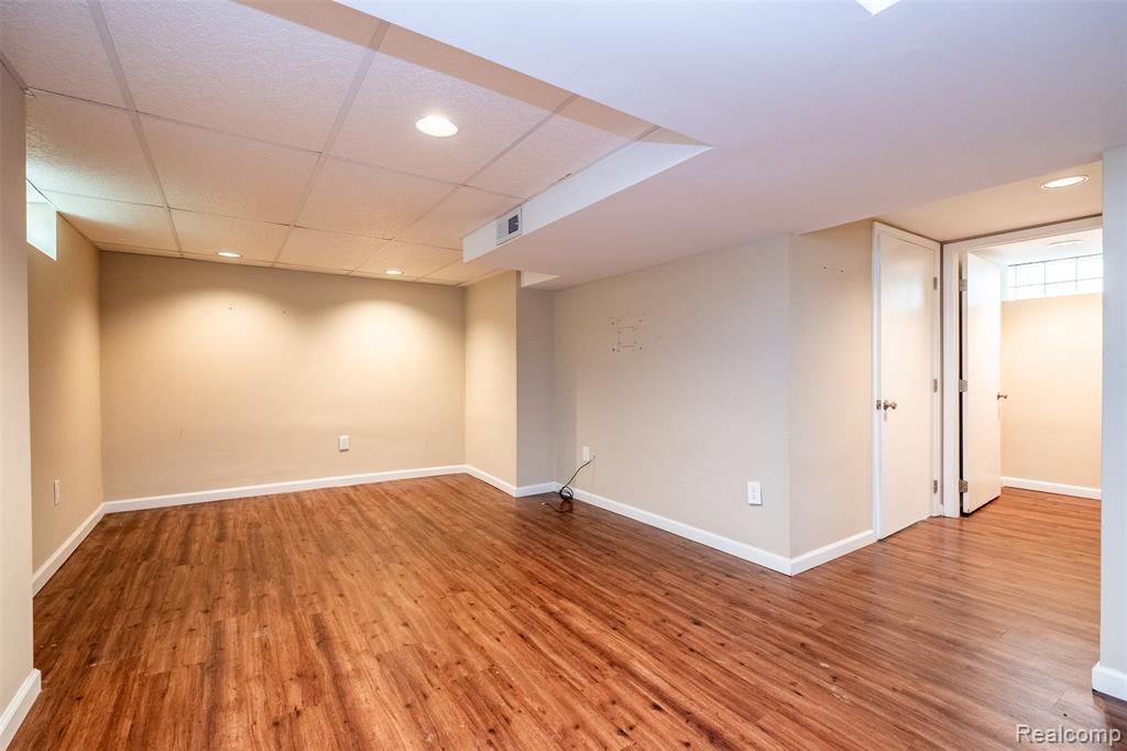 807 Vermont Avenue, Royal Oak, MI 48067 — Photo 32
