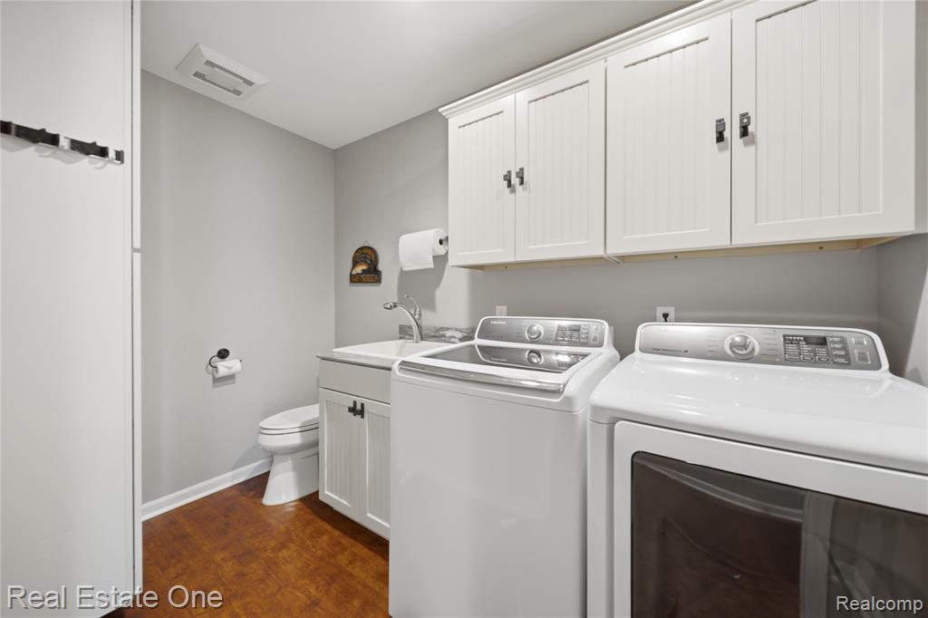 2939 Tamarack Lake Drive, Pinckney, MI 48169 — Photo 9