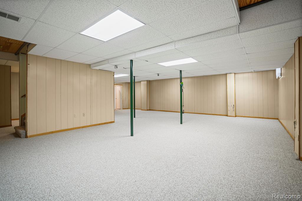 564 CHASSEUR Drive, Grand Blanc, MI 48439 — Photo 45