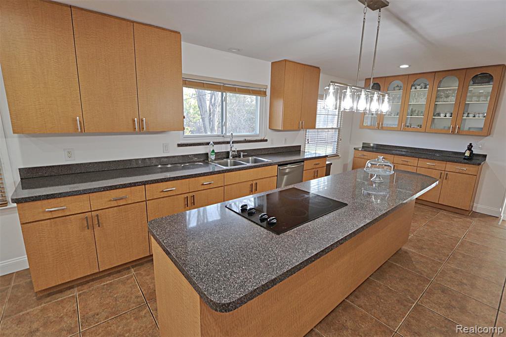 4739 Quarton Road, Bloomfield Hills, MI 48301 — Photo 12