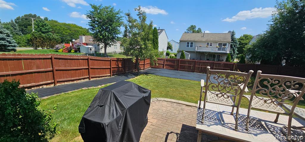 7027 HOGAN Drive, Ypsilanti, MI 48197 — Photo 5
