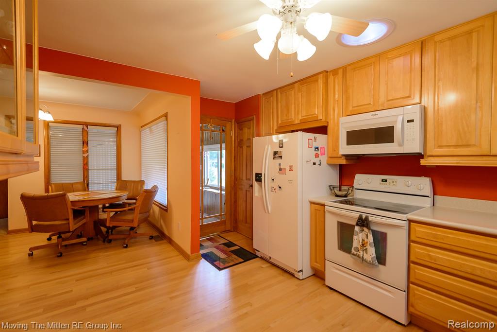 9205 Rocker Avenue, Plymouth, MI 48170 — Photo 12