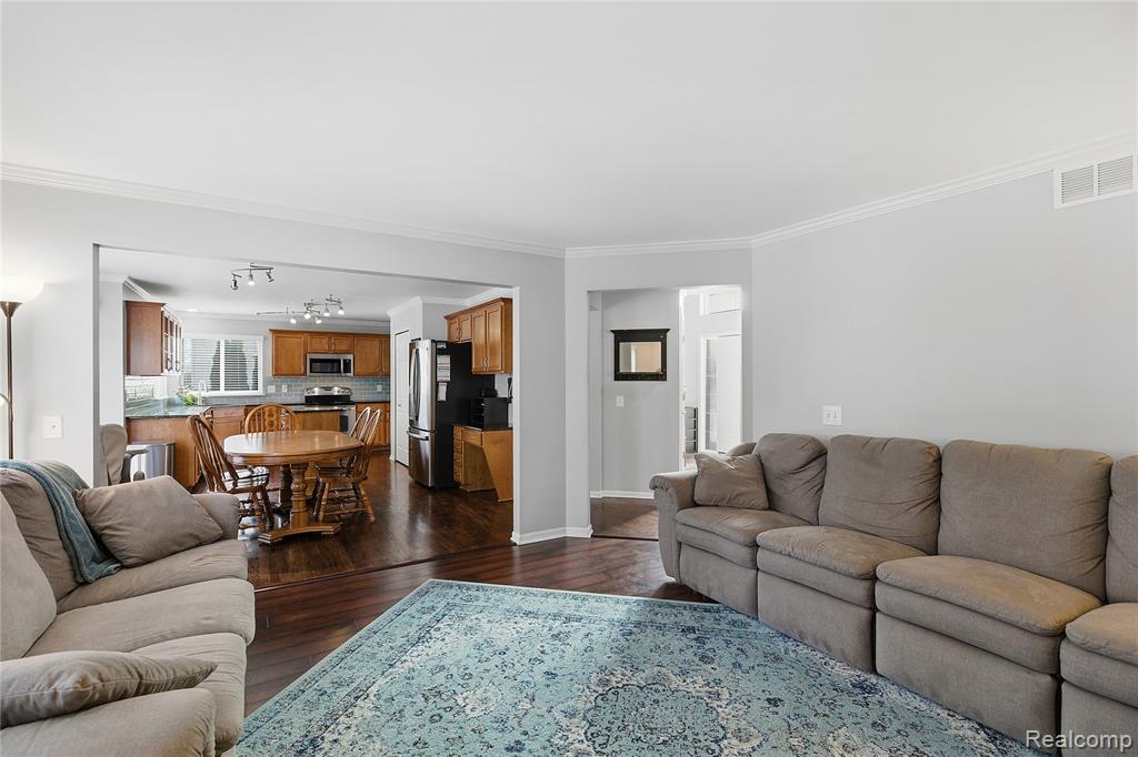 7167 Colchester Lane, Ypsilanti, MI 48197 — Photo 20