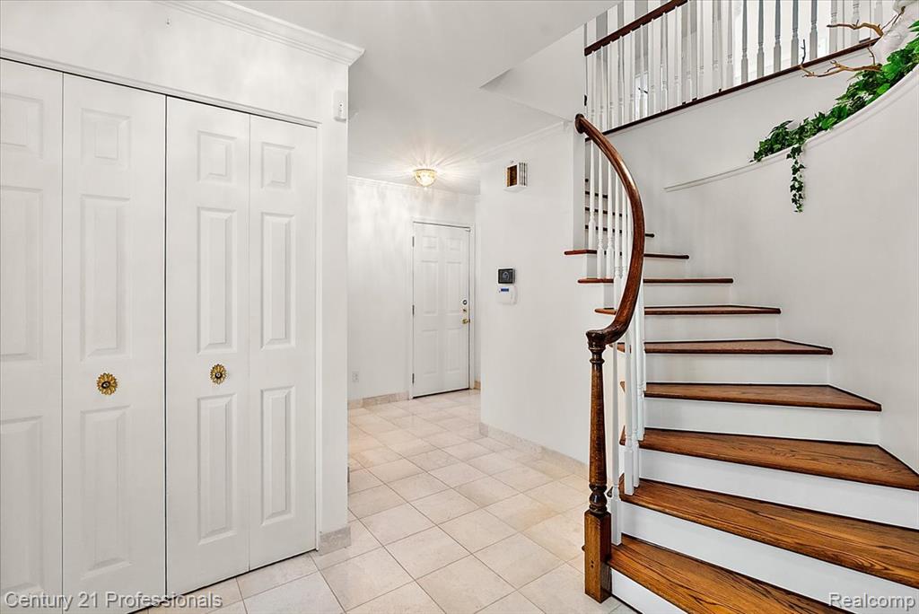 633 Foxhall Road, Bloomfield Hills, MI 48304 — Photo 22