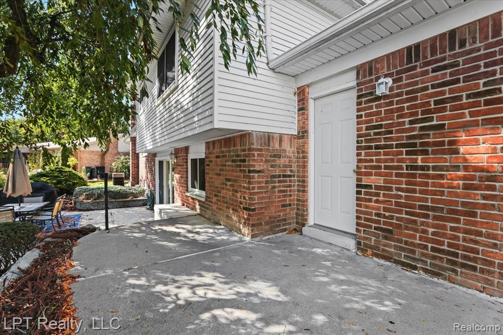 6378 Emerald Lake Drive, Troy, MI 48085 — Photo 46