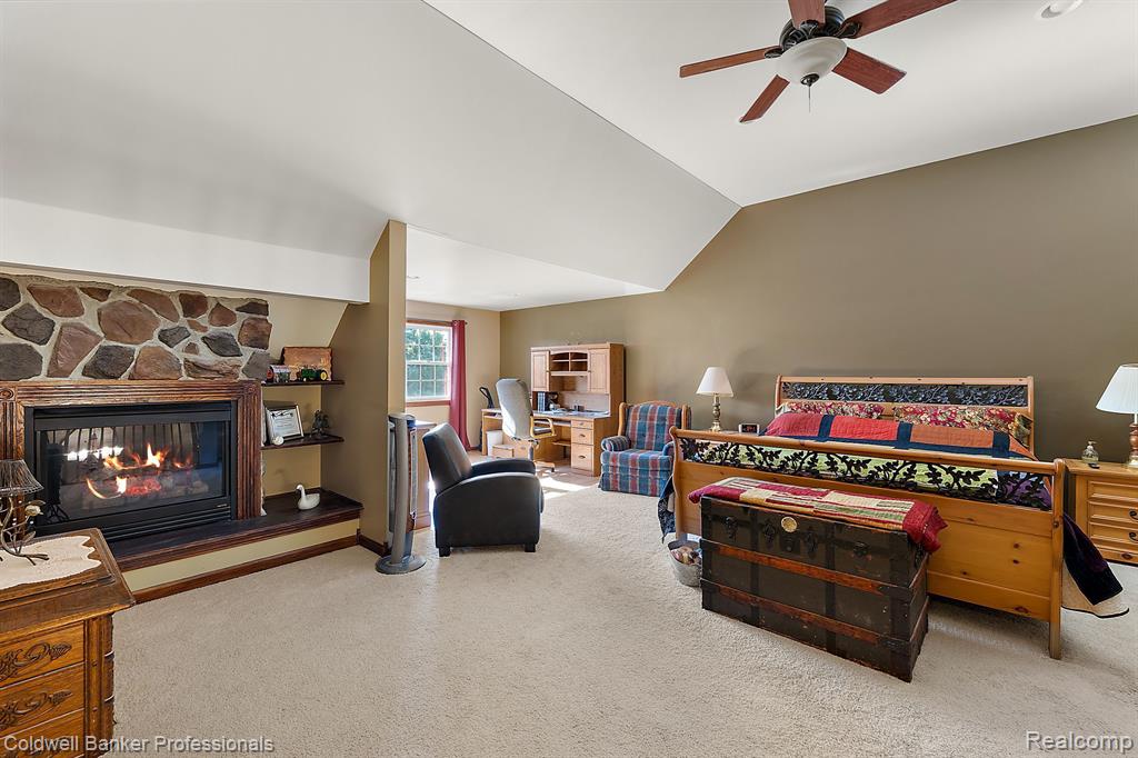 6099 SIMMONS Trail, North Branch, MI 48461 — Photo 37