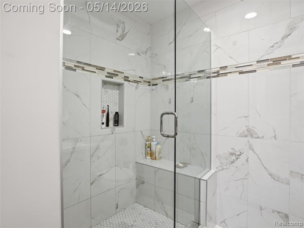 2092 Langham Drive, West Bloomfield, MI 48323 — Photo 26