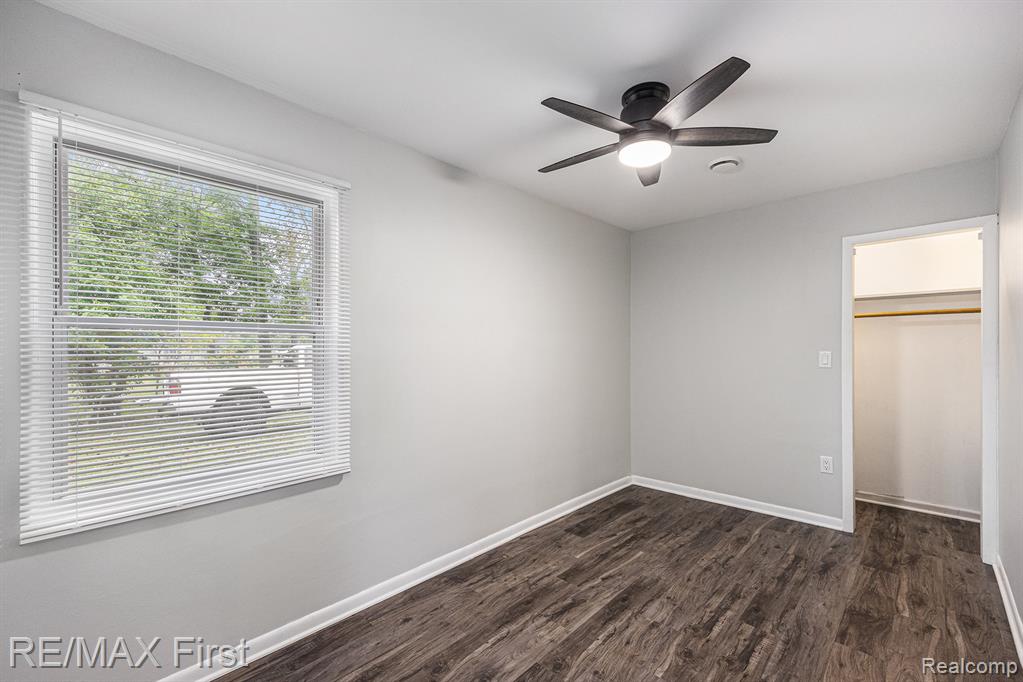 4807 Griswold, Kimball, MI — Photo 12