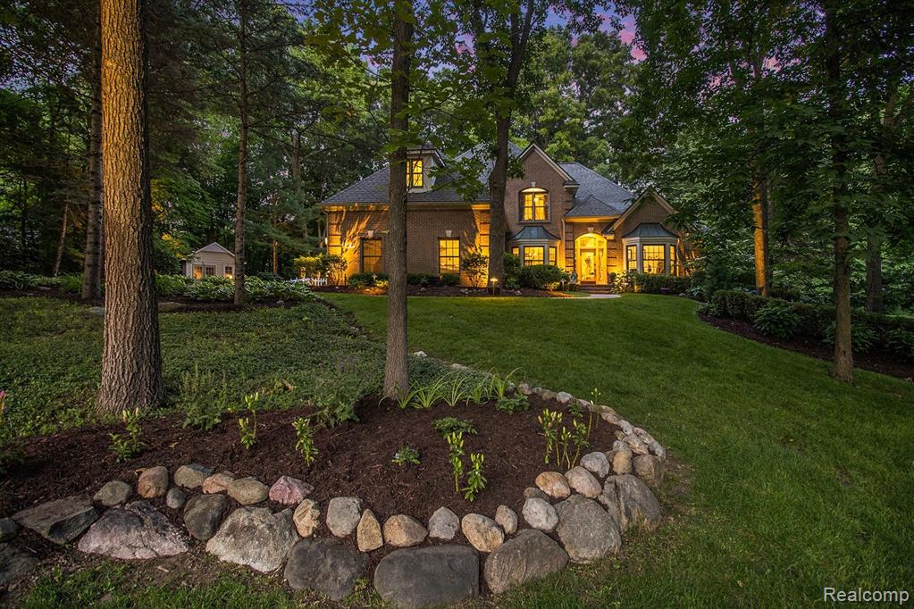 5259 PINEWOOD Drive, Brighton, MI 48116 — Photo 86
