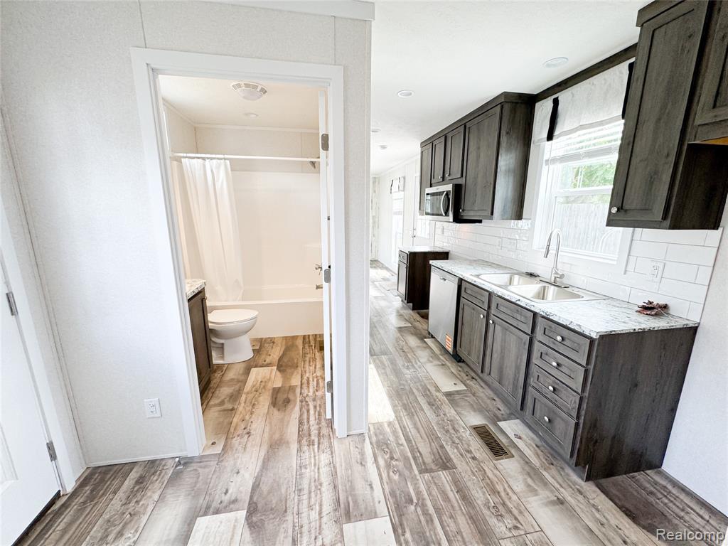 44 Retreat Way, Fenton, MI 48430 — Photo 5