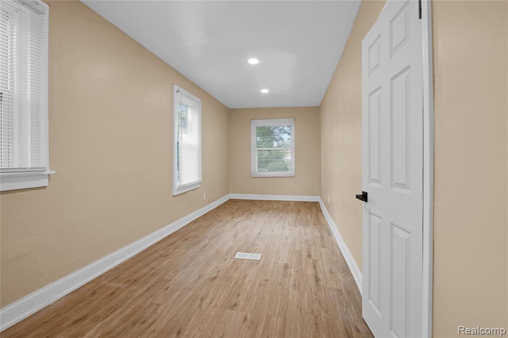 17421 Lumpkin Street, Hamtramck, MI 48212 — Photo 5