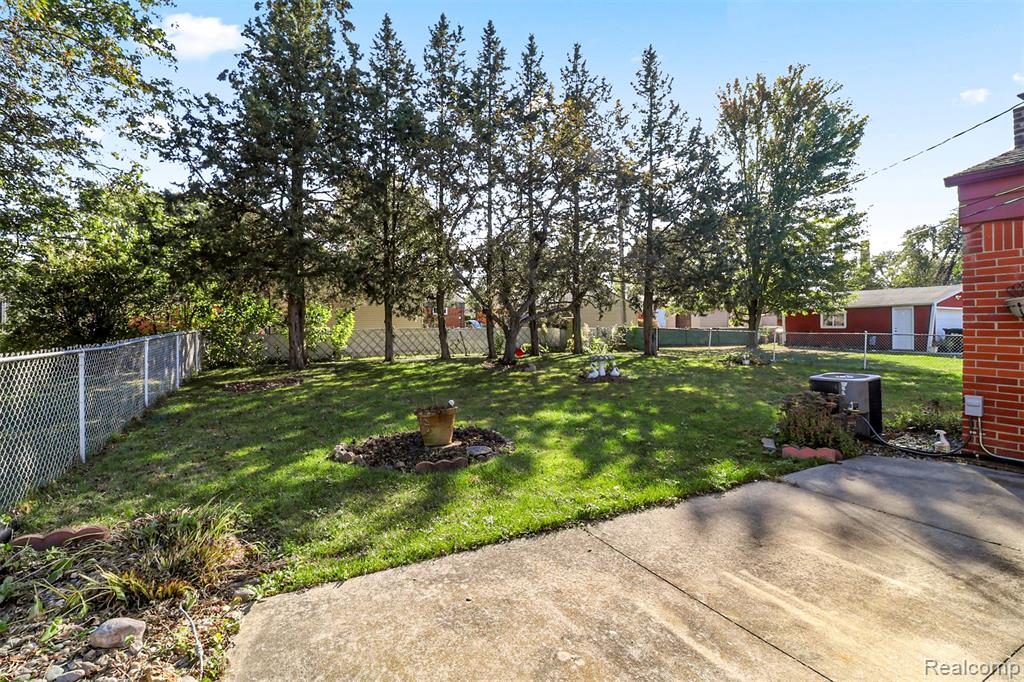 740 Sheffield Drive, Madison Heights, MI 48071 — Photo 25