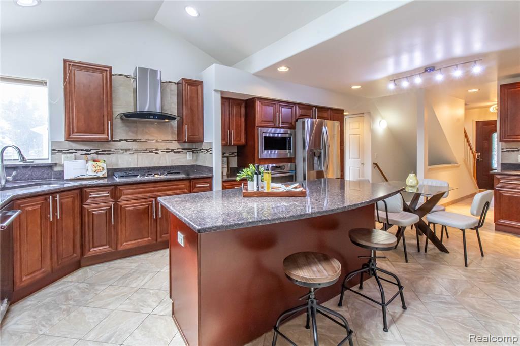 47302 Butler Lane, Novi, MI — Photo 19