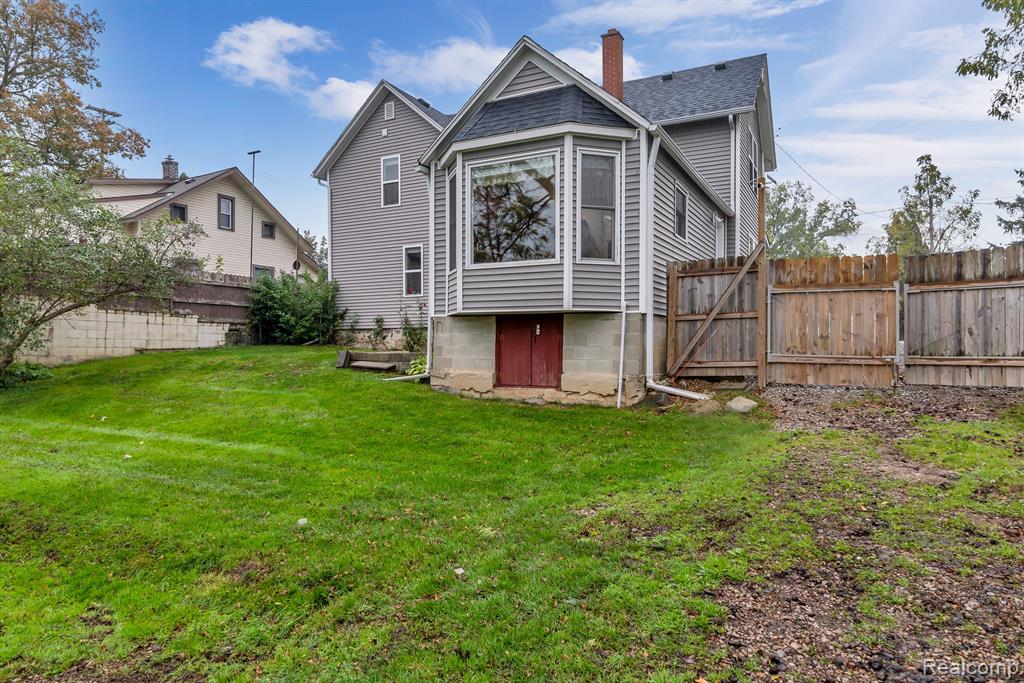 10174 HEGEL Road, Goodrich Vlg, MI — Photo 4