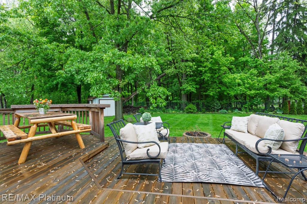 638 GLENWYTH Road, Brighton, MI 48116 — Photo 31