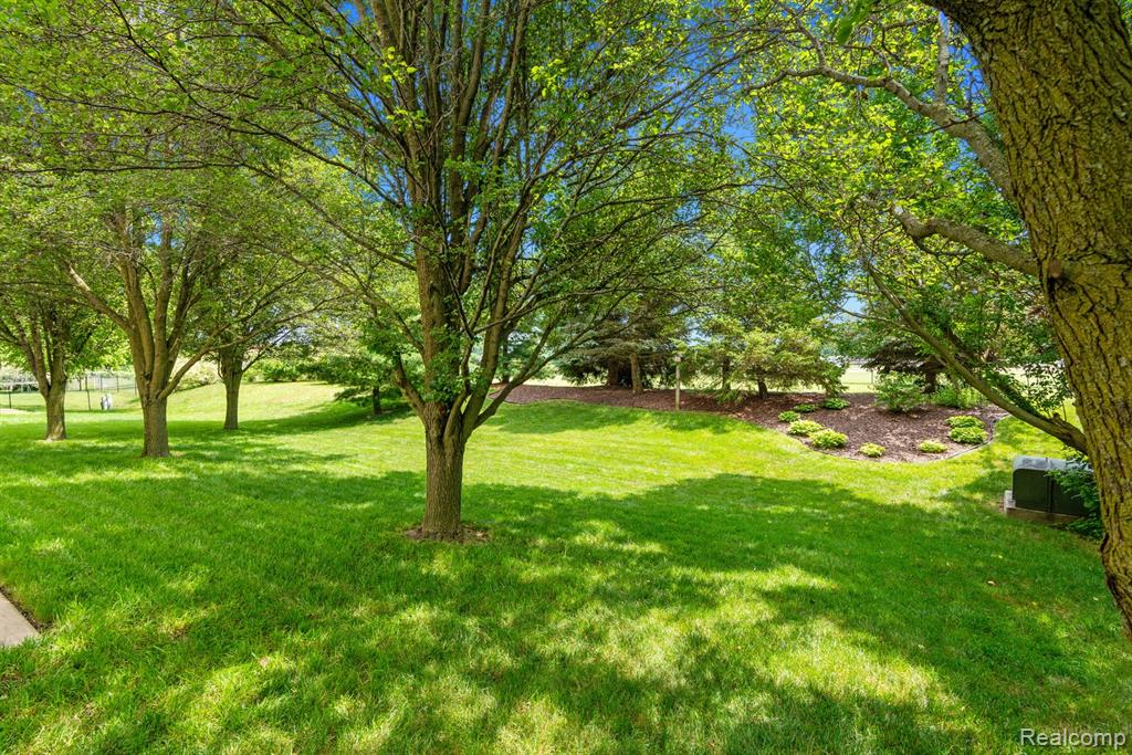 53821 Blakely Court, New Baltimore, MI 48047 — Photo 31