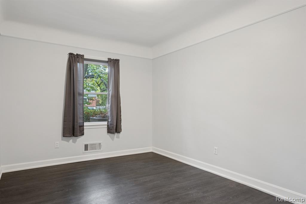 32463 Sheridan, Beverly Hills, MI 48025 — Photo 31