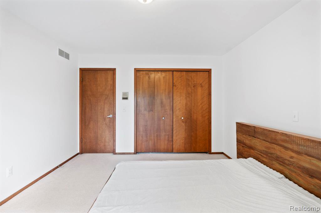 4540 Rolling Pine Court, West Bloomfield, MI 48323 — Photo 28