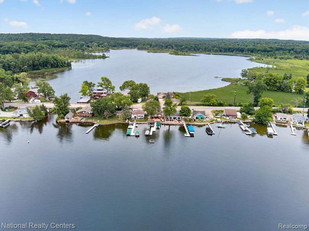 9450 Dexter Pinckney Road, Pinckney, MI 48169 — Photo 34