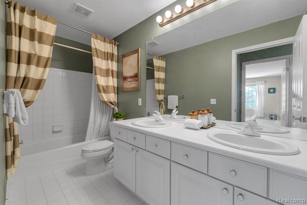 16729 Lyonhurst Circle, Northville, MI 48168 — Photo 34