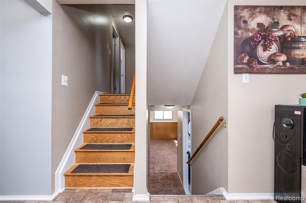 39856 Parklawn Drive, Sterling Heights, MI 48313 — Photo 23